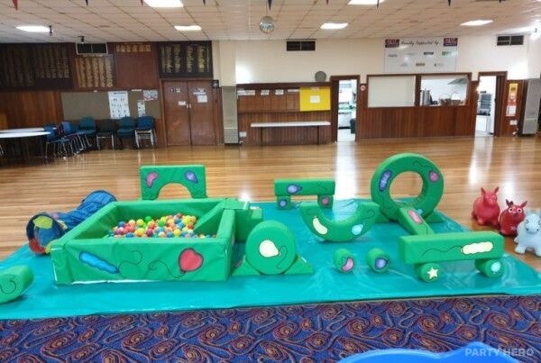 Aussie Events & Amusements - jumping castle hire in Melbourne