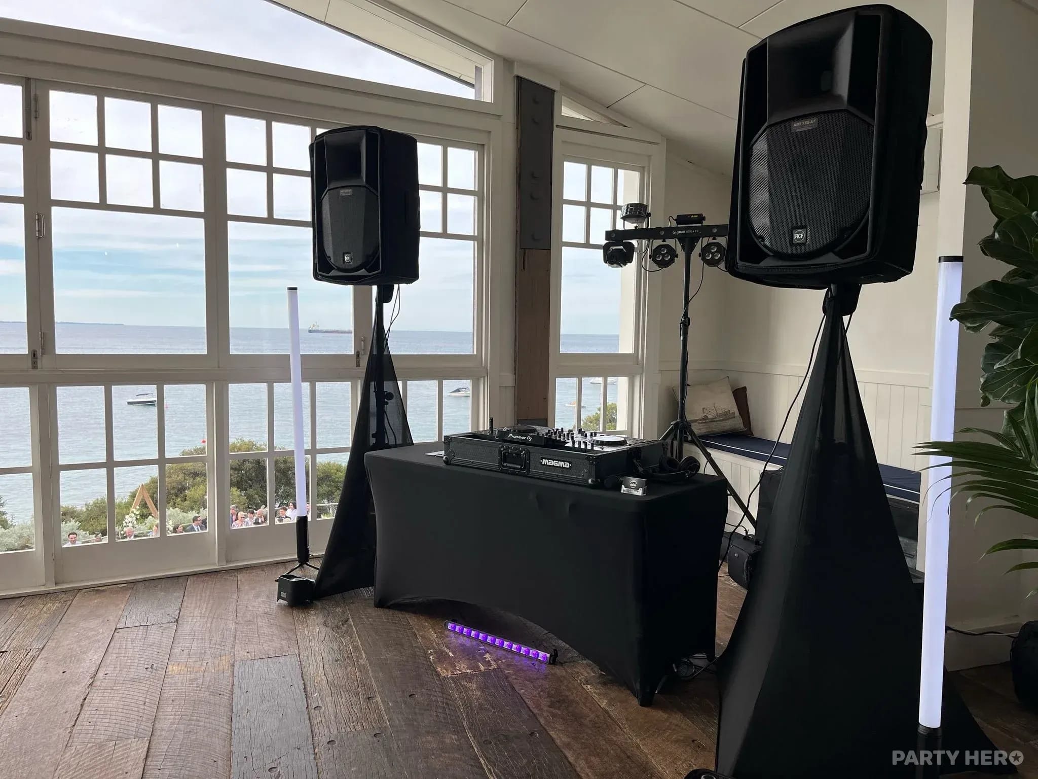 Moving Melodies Entertainment - dj hire on the Mornington Peninsula