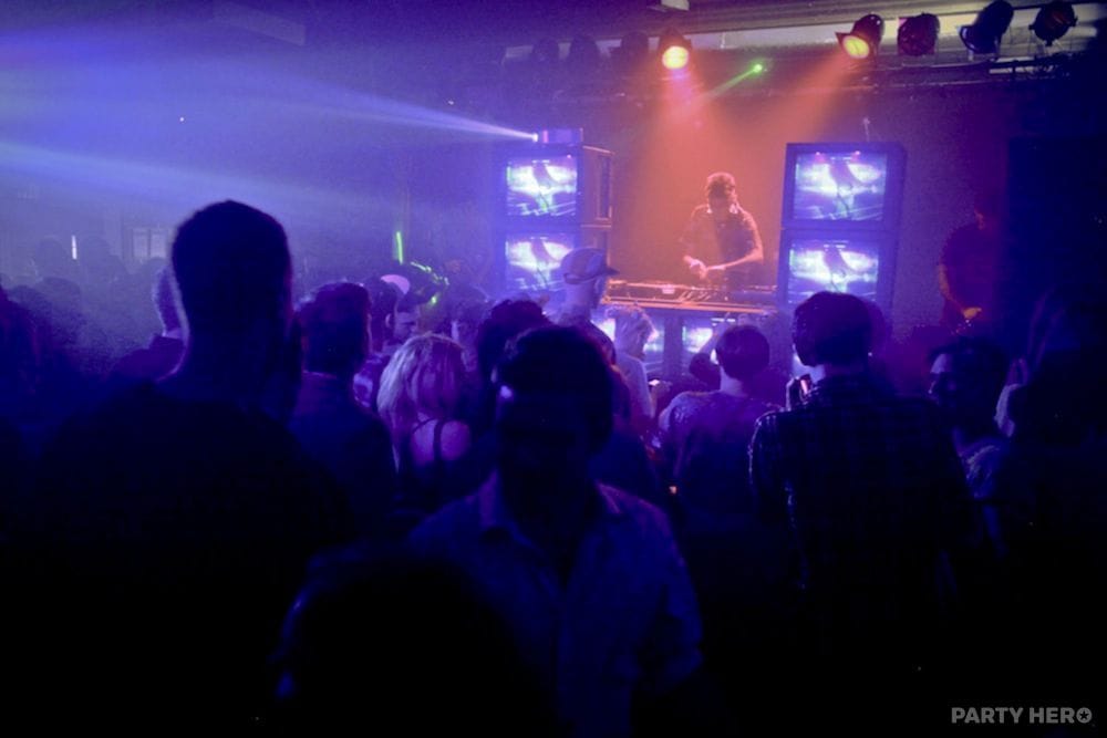 Charlie Sparx activity in Sydney - group bookings