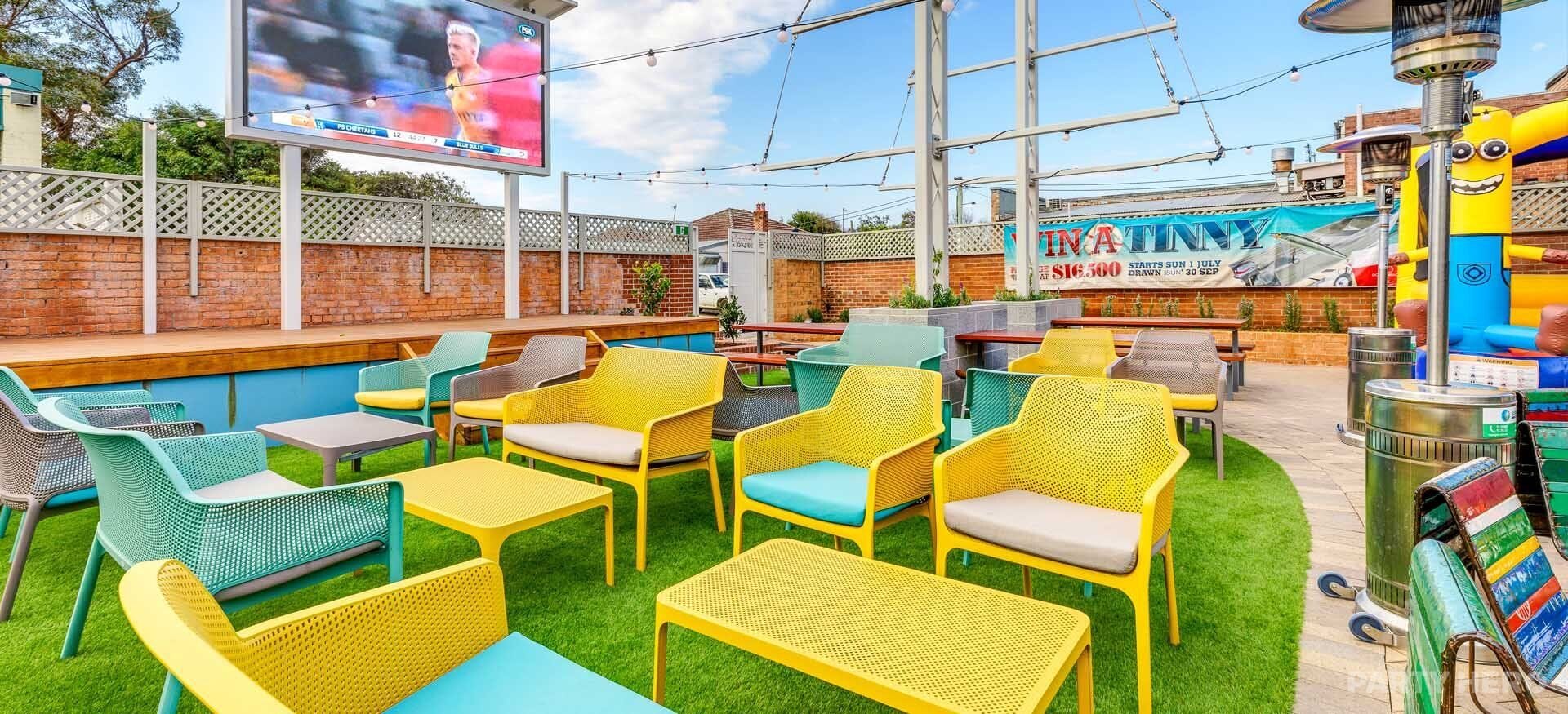 Ocean Beach Hotel - party venue on the Central Coast