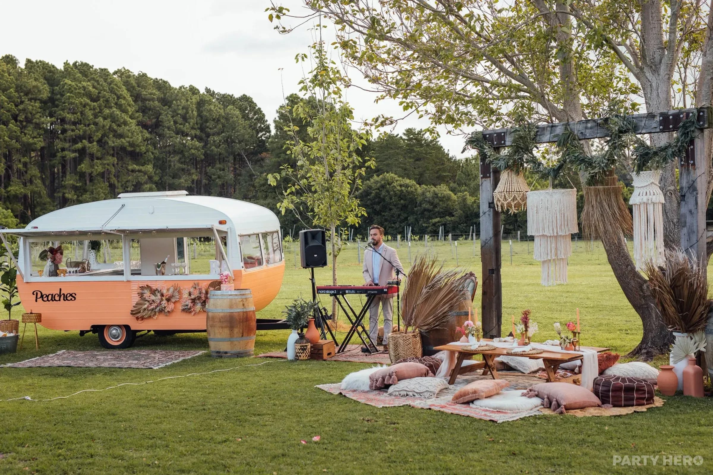 Peaches Vintage Caravan Bar - catering in Newcastle